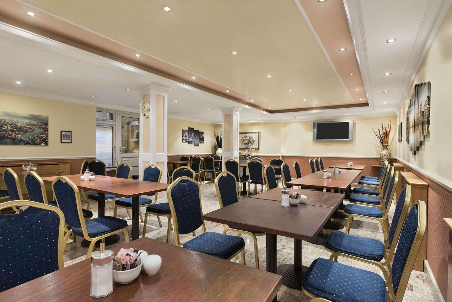 Days Inn by Wyndham London Hyde Park 23/28