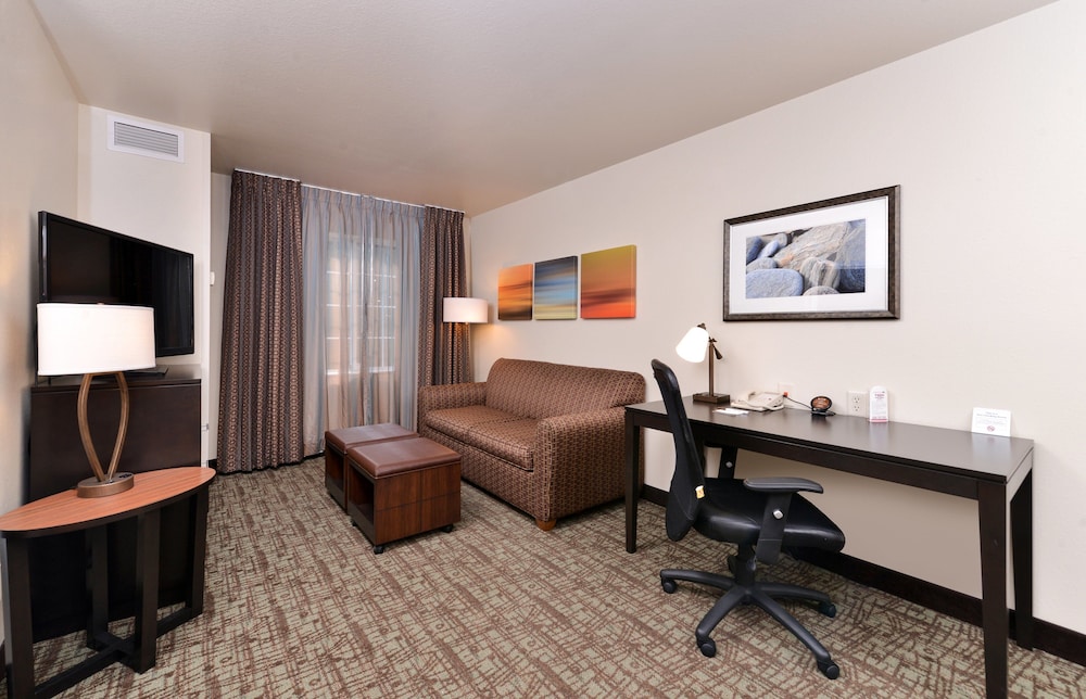 Staybridge Suites Sioux Falls At Empire Mall 44/54