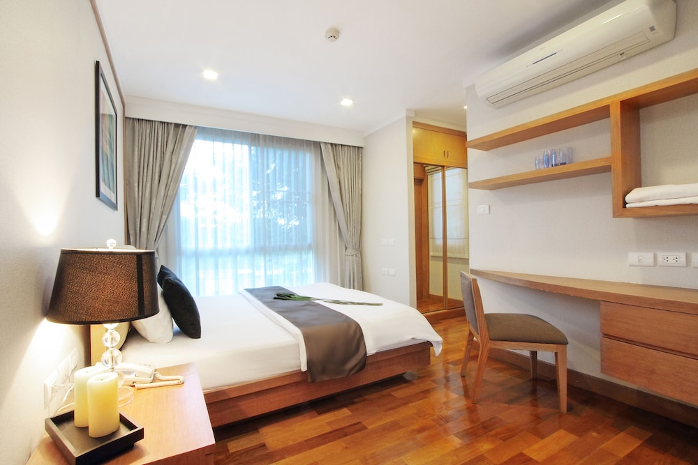D Varee Montara Thonglor 25 9/70