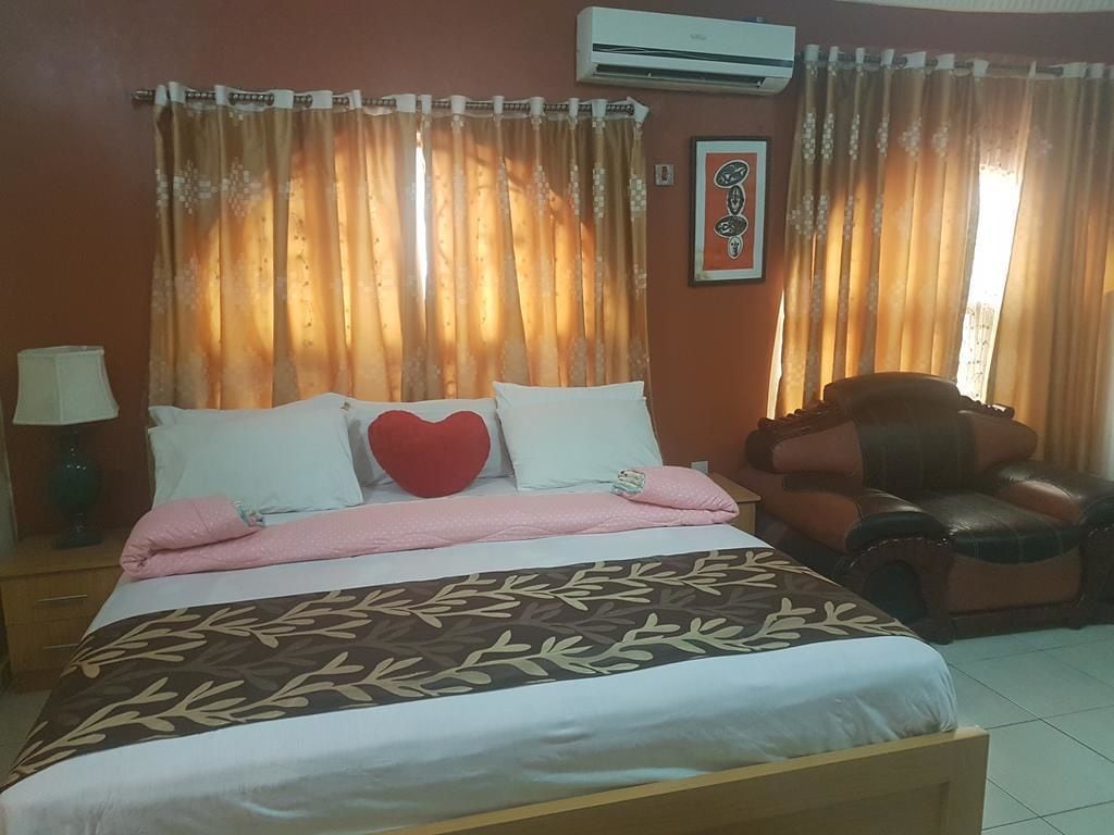 Suite, King Bed