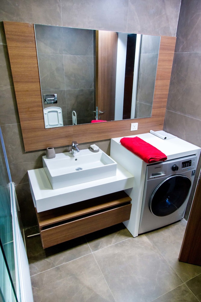 Pls Apartments - Cantonments 50/50
