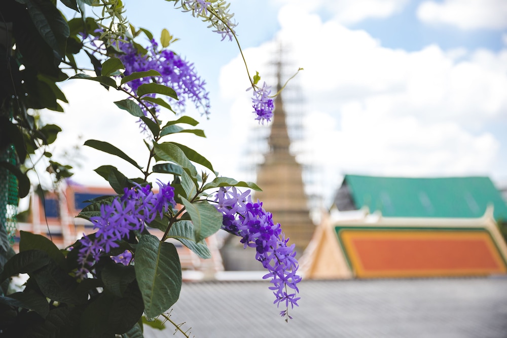 Feung Nakorn Balcony Rooms Cafe 72/79