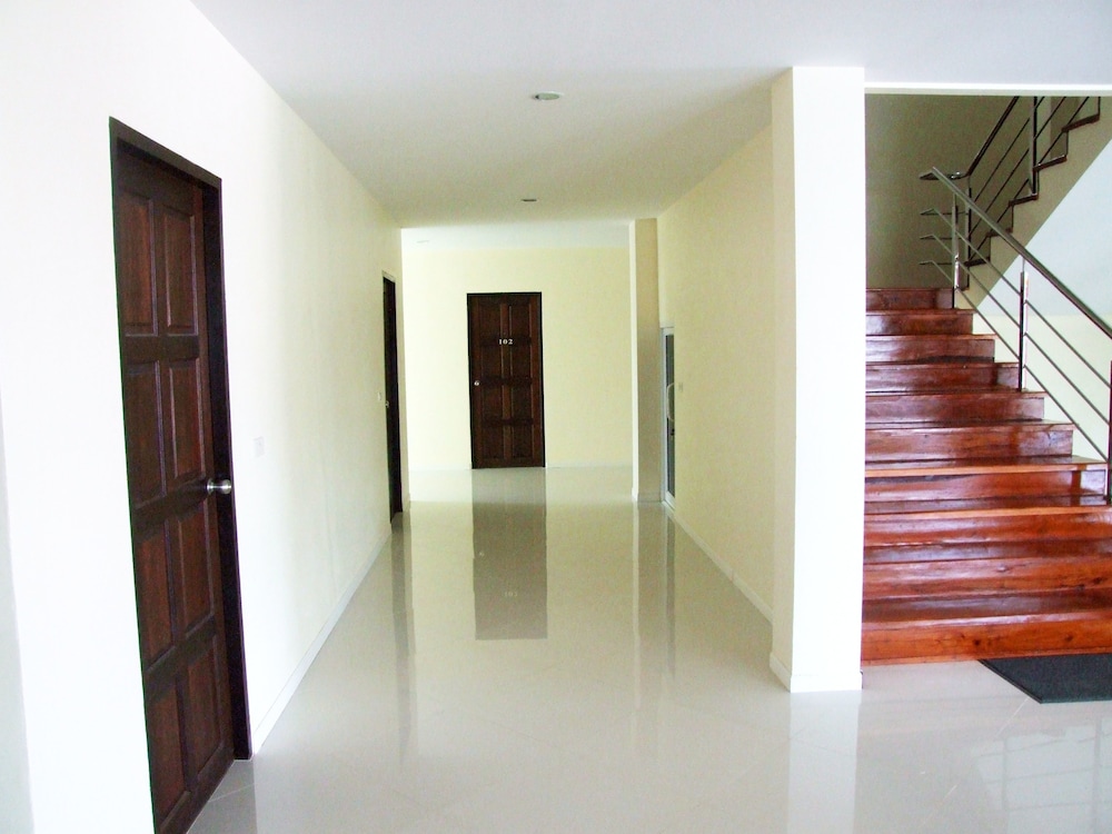 Rueanrimnam Hotel 24/47