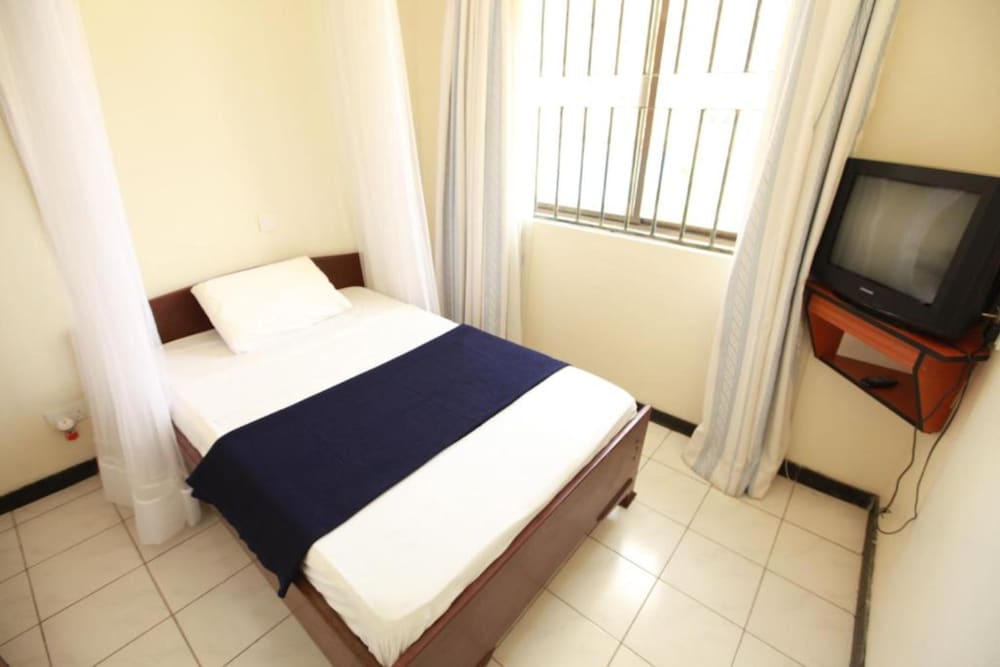 CoastGate Hotel 11/50