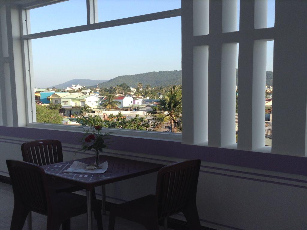 Halona Hotel 28/35