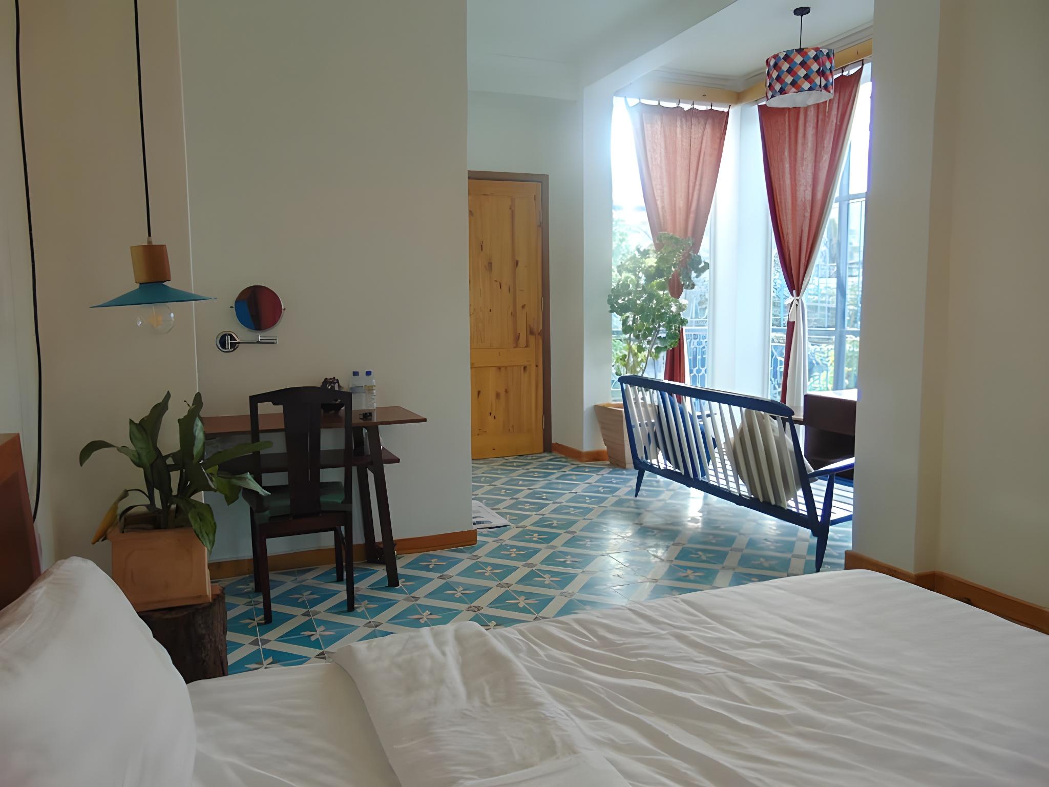 Room, Twin Beds