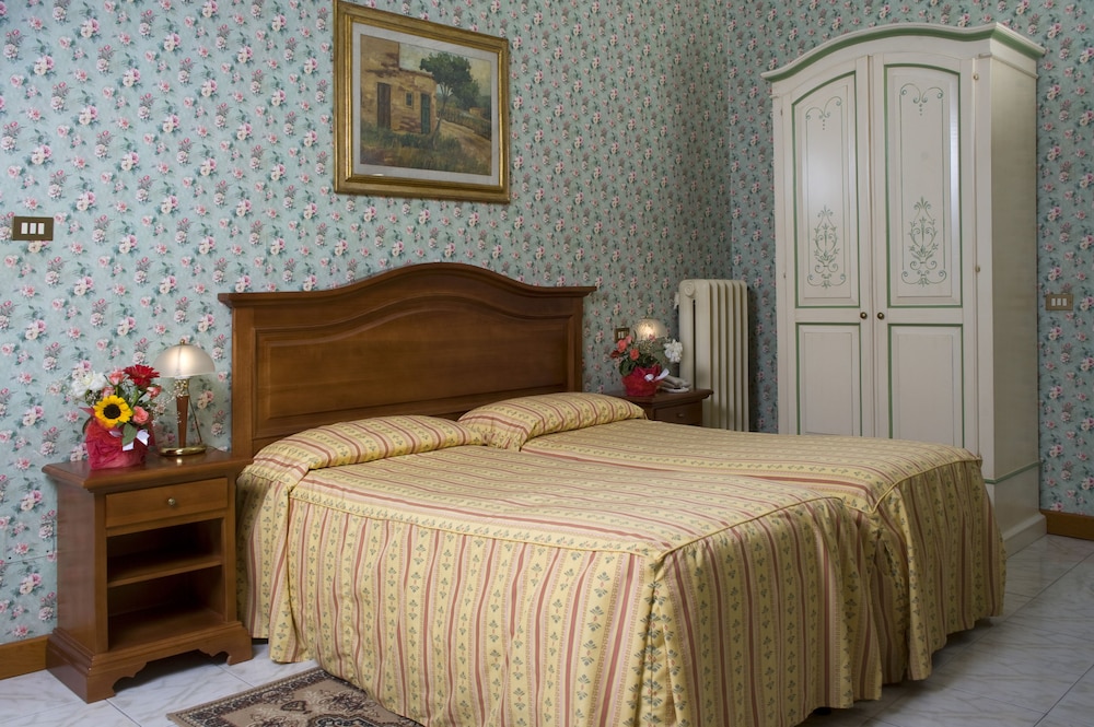 Hotel Beatrice 17/34