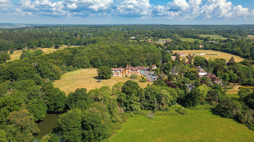 Grovefield House Hotel 49/57