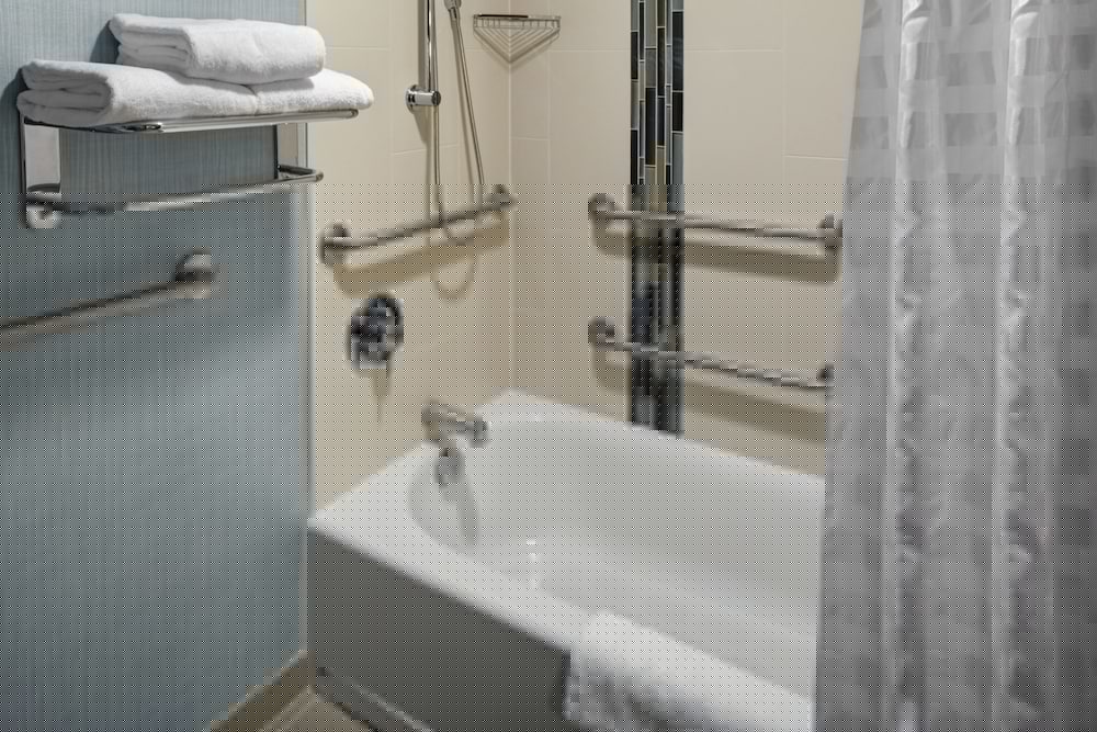 Hyatt Place Nashville Opryland 9/72