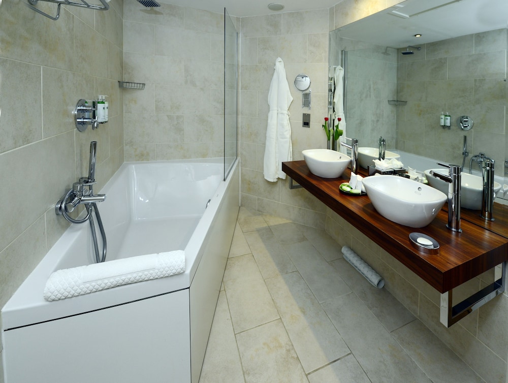Rocpool Reserve Hotel 53/59