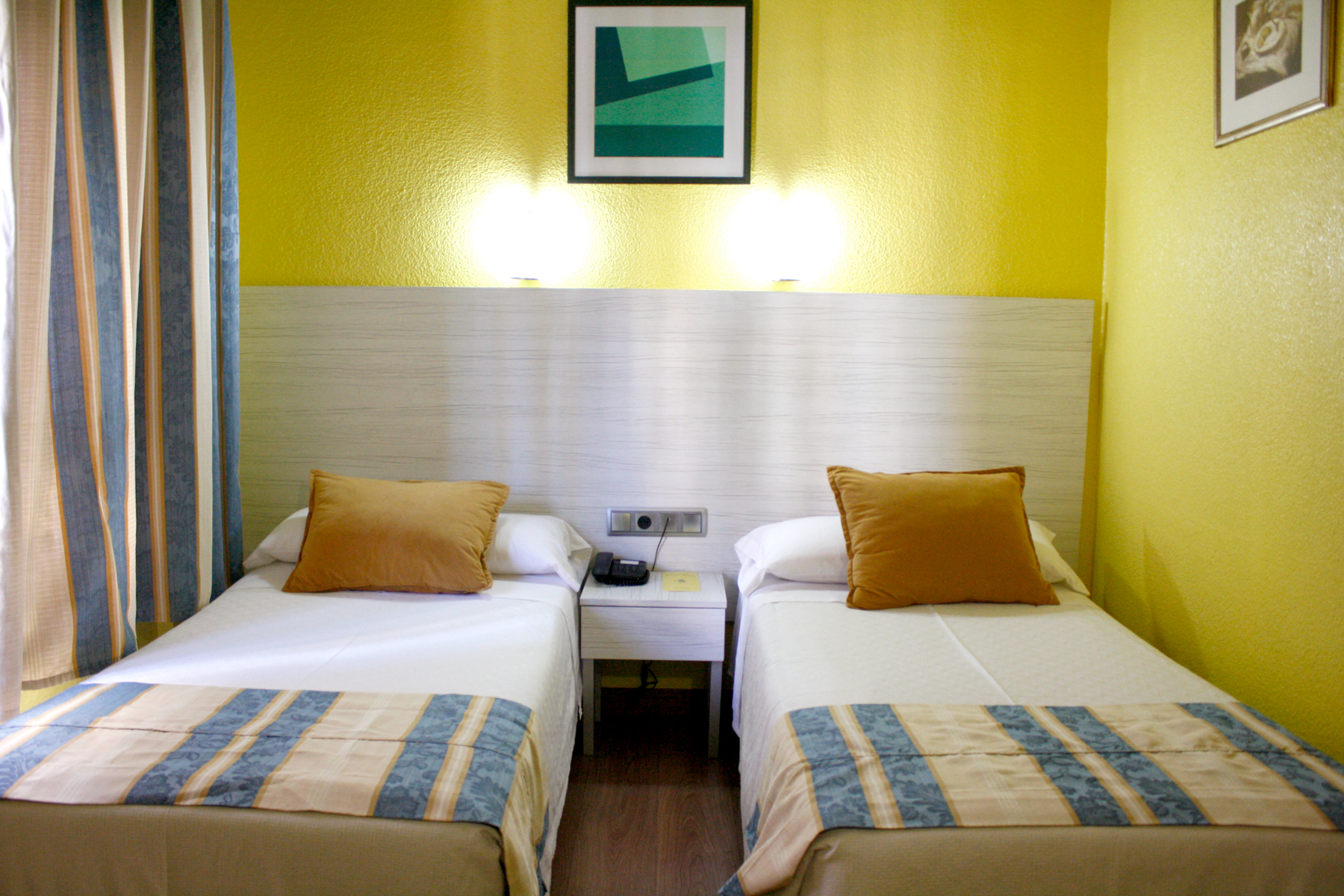 غرفة خارجية بسريرين، Hotel Universal Murcia 4/10