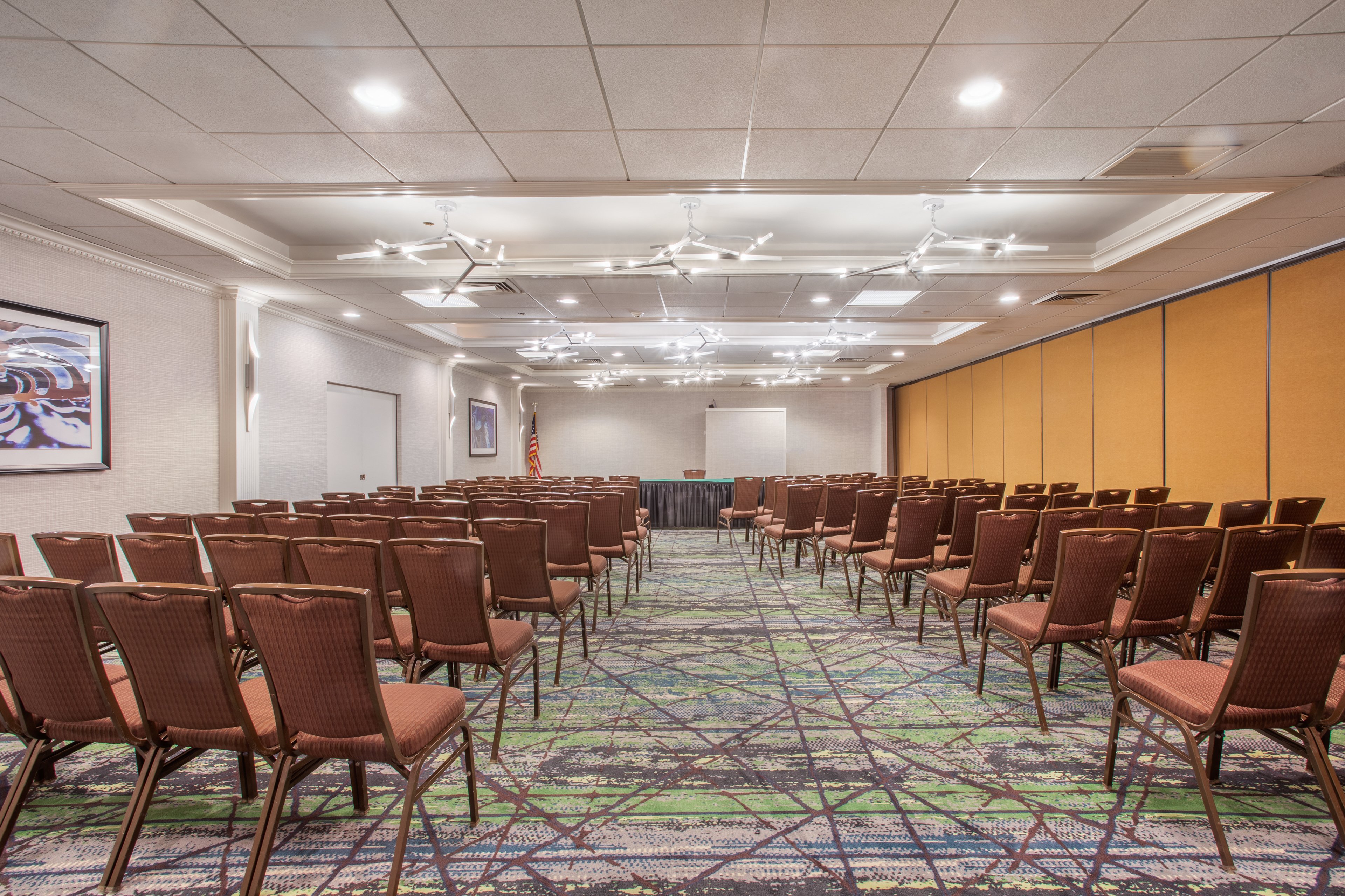 Holiday Inn Hotel And Suites Parsippany Fairfield 47/58