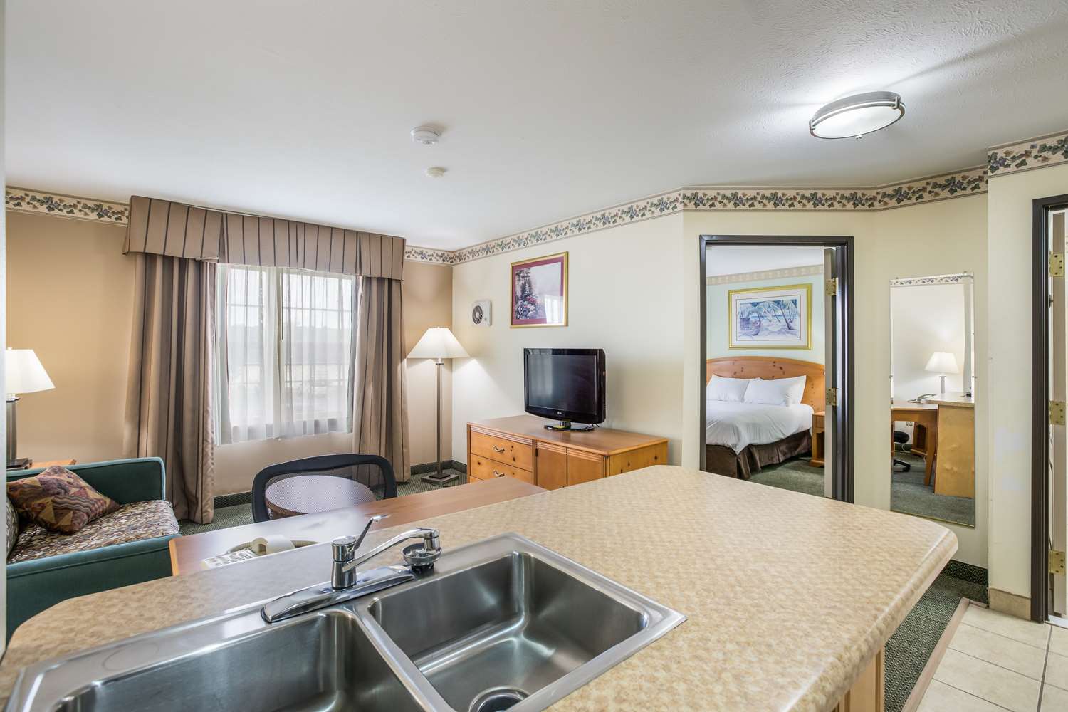 Americas Best Value Inn Suites Three Rivers 9/16