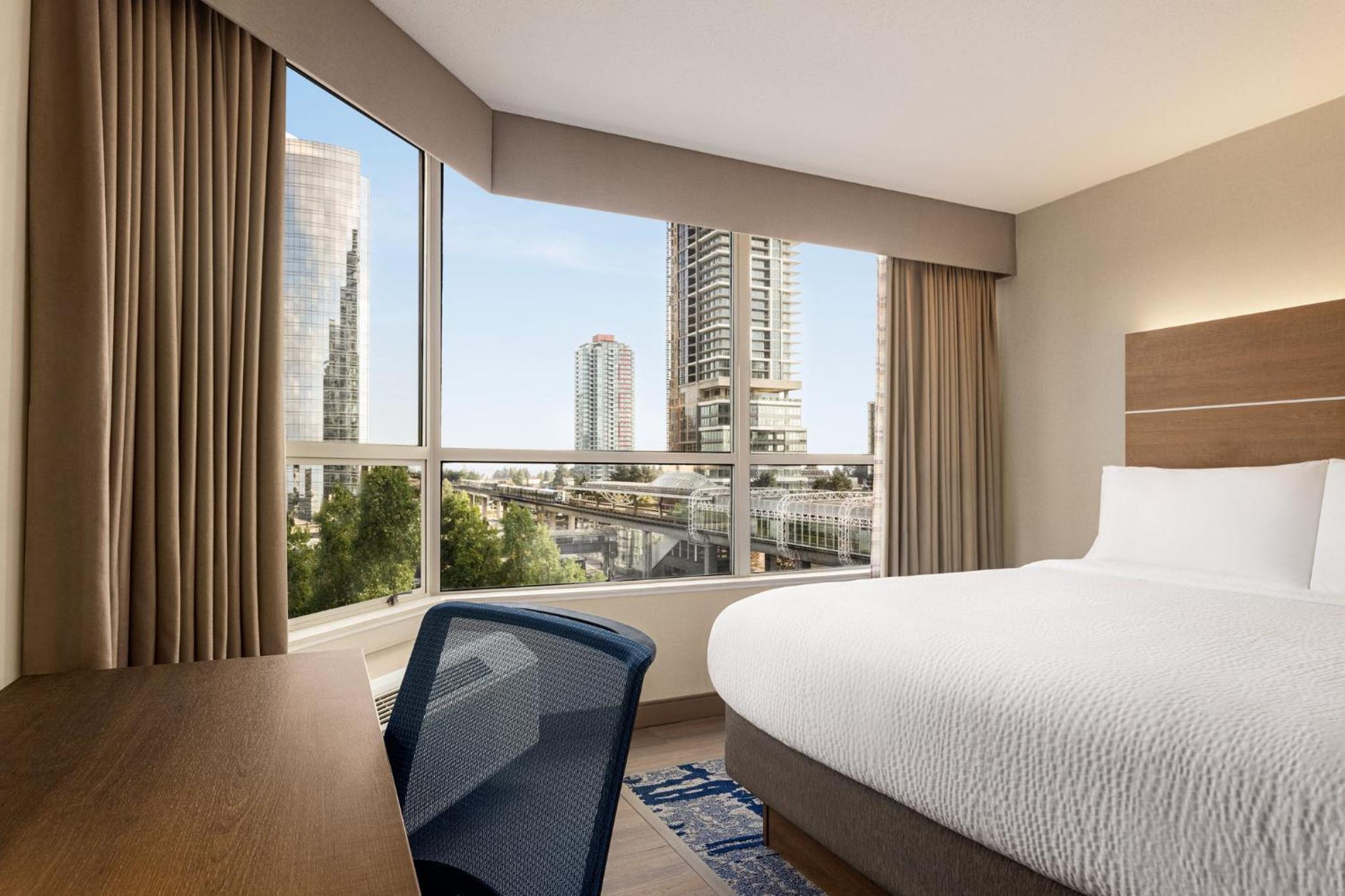 Standard, King Bed, City View, Extra Floor Space