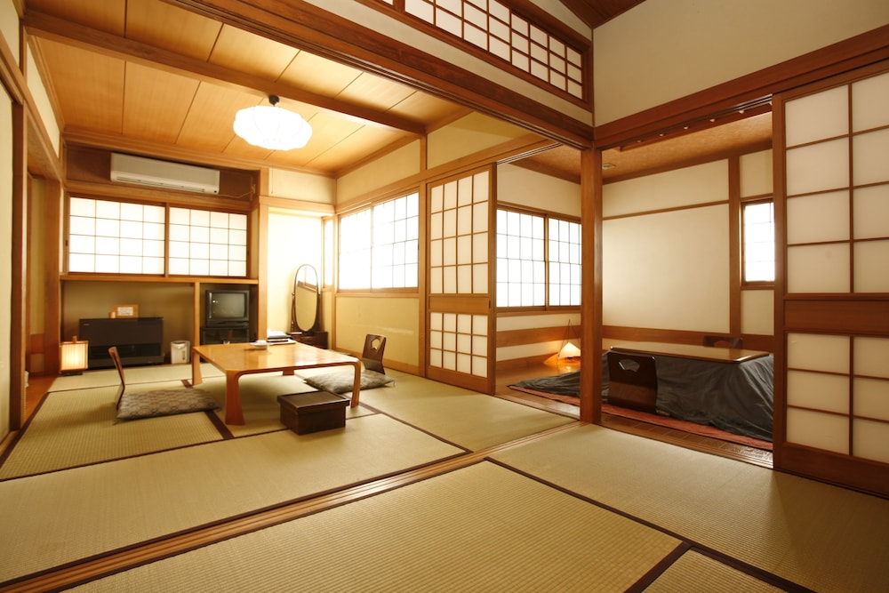 Shimizu Ryokan 24/47