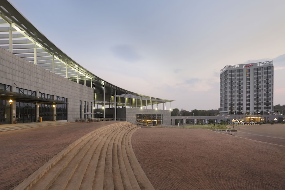 President Hotel at Umodzi Park 6/52