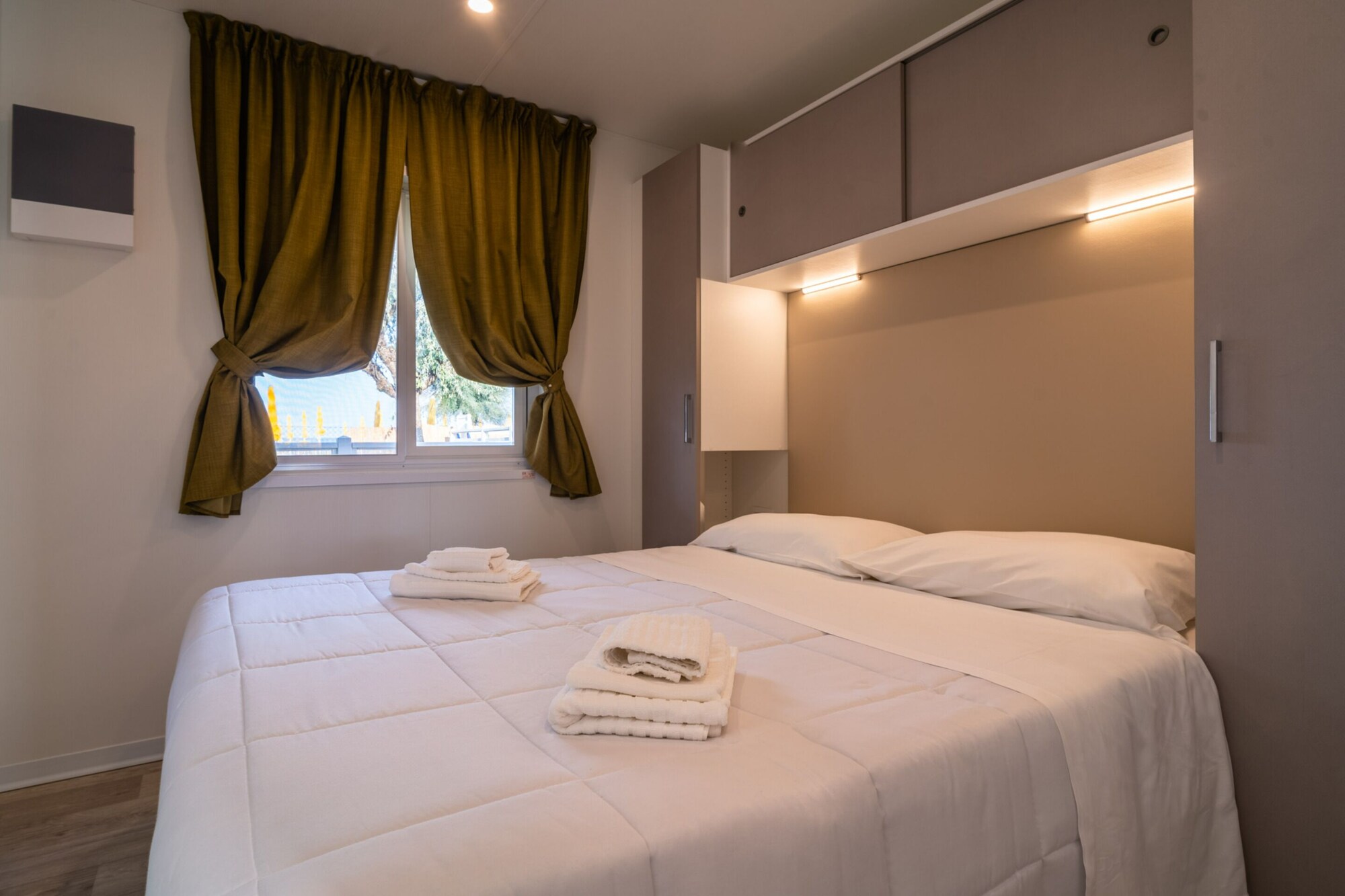 Superior, Lodge, 1 Queen and 1 Single Bed, Bunk Bed