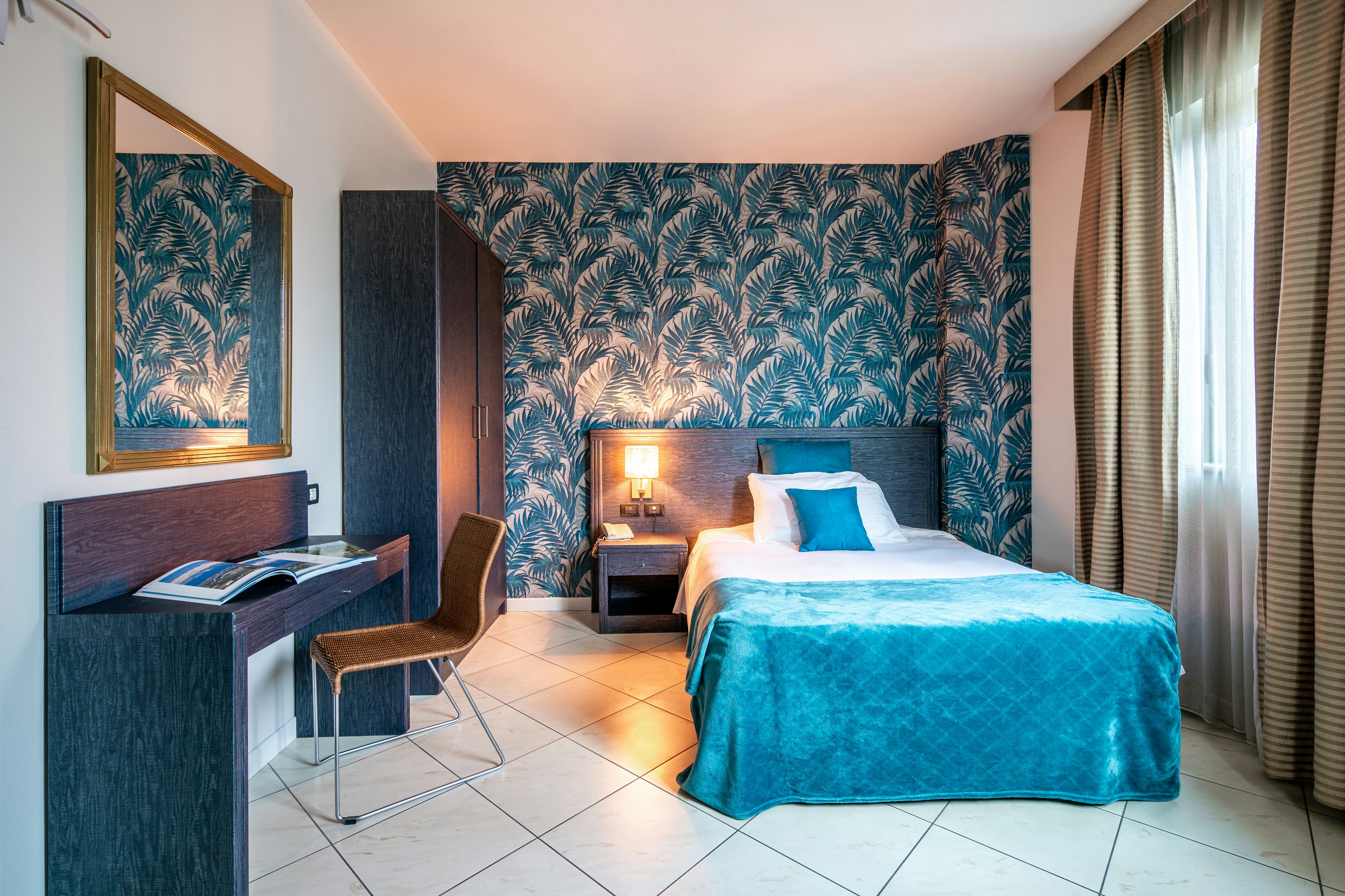 Hotel Parisi 19/67