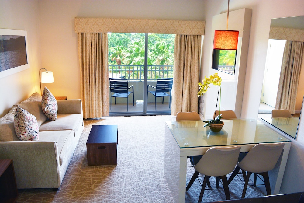 The Point Hotel & Suites 59/75