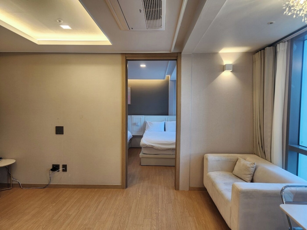 A1 with Haeundae 30/65
