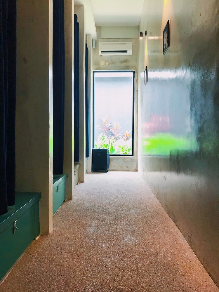 Beds In Garden Hostel Sdn Bhd 35/50