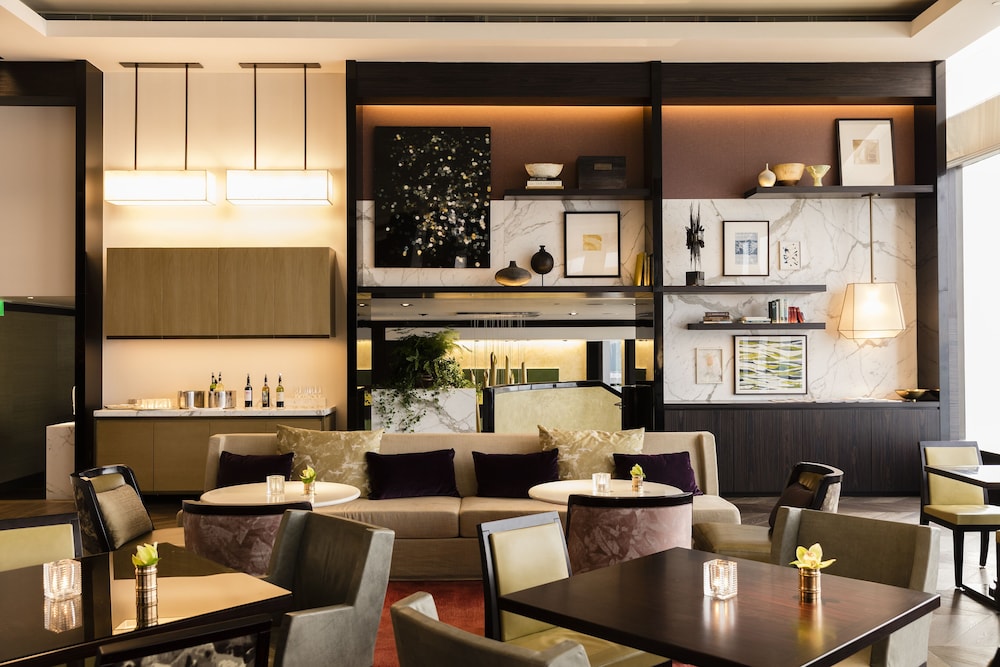 GRAND HYATT HONG KONG 55/69