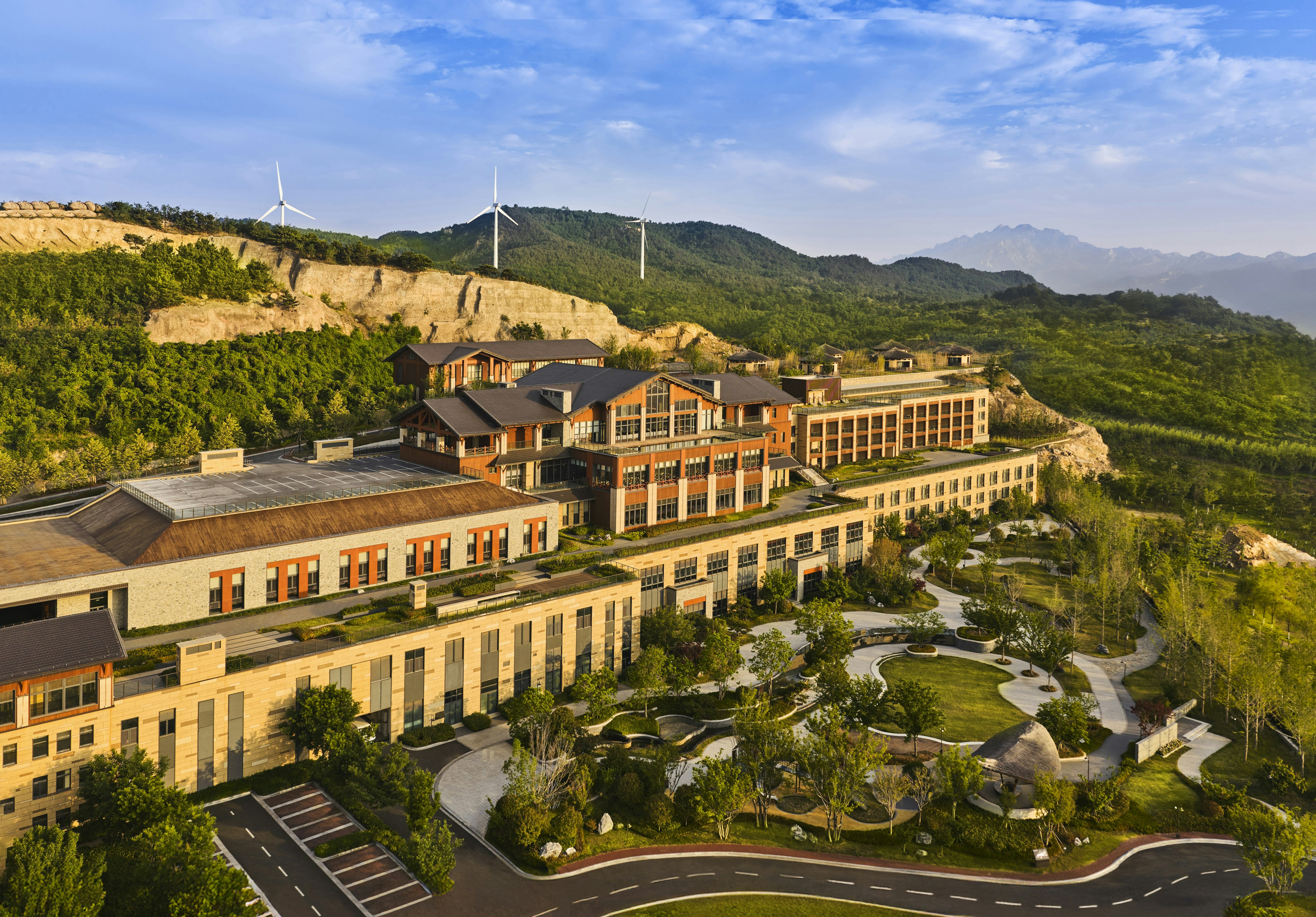 Secan Hotel Qingdao, Curio Collection by Hilton 37/37