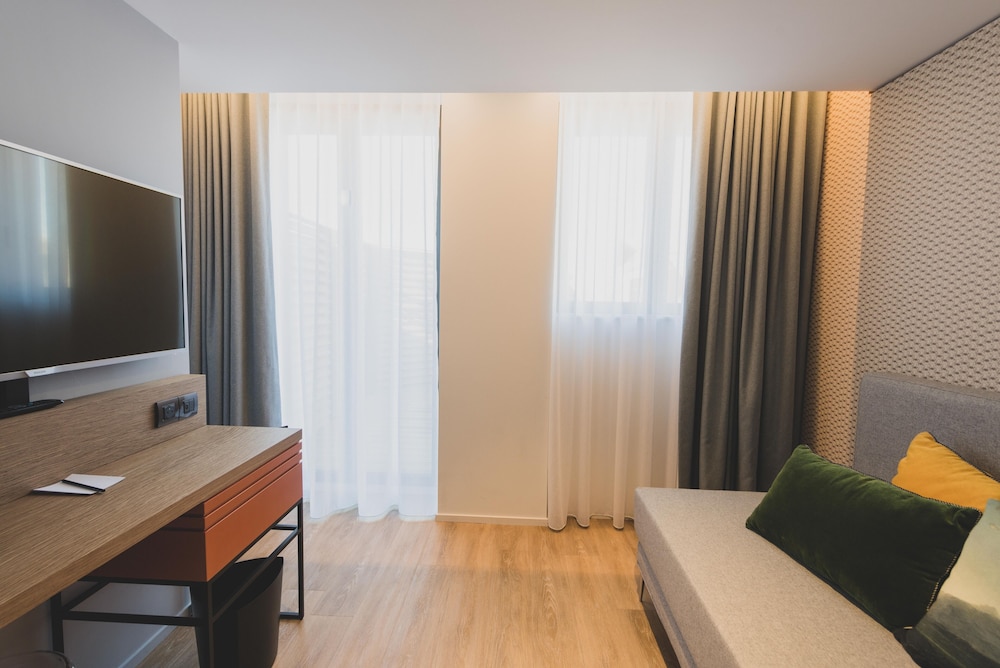 Golden Tulip Saint Malo 55/74