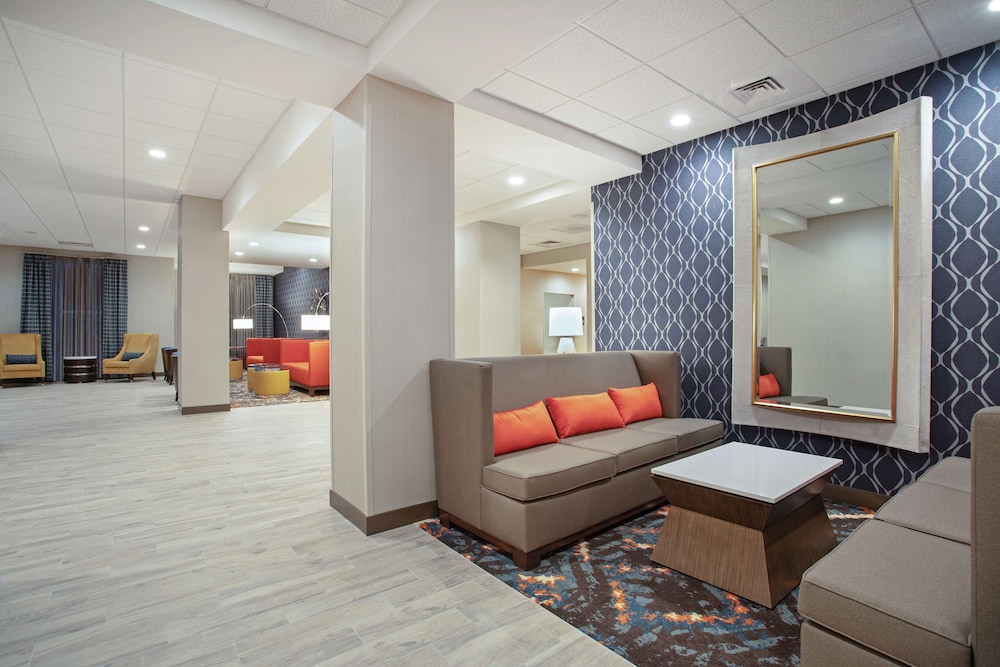 Hampton Inn & Suites Logan 42/48