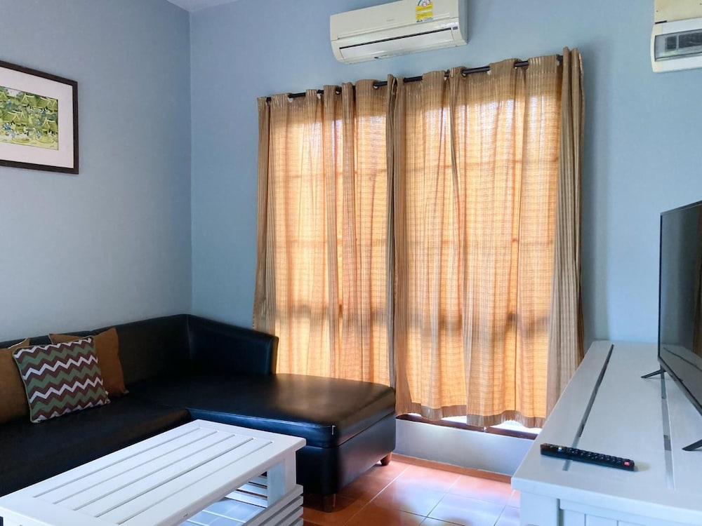 Floraville Phuket Resort 23/67
