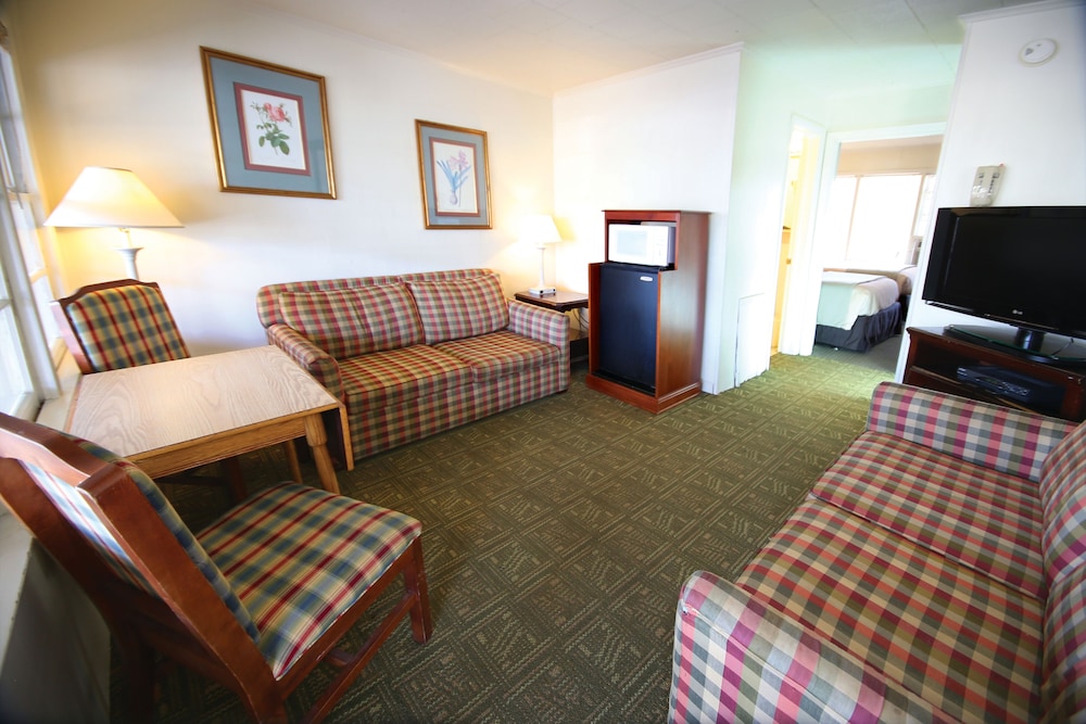 Oceanic Motel 20/46