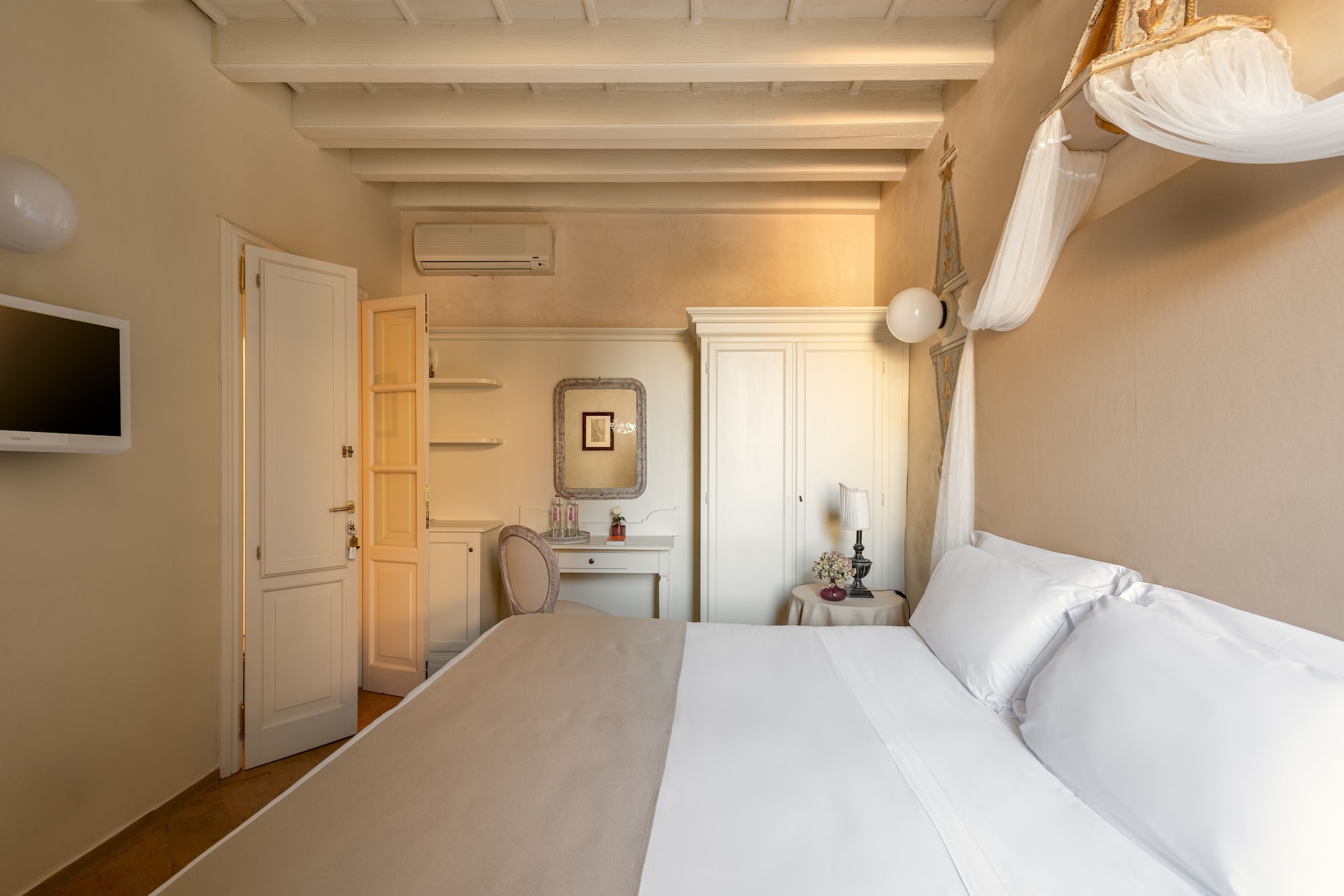 غرفة كلاسيكية مفردة بسرير مزدوج، Hotel Palazzo Novello 2/6