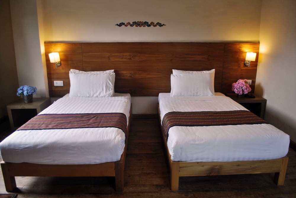 GAKYIL HOTEL 10/32