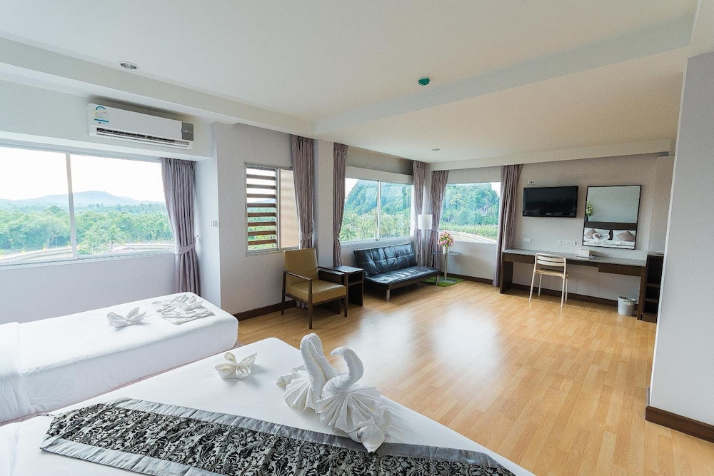 Sinkiat Buri Hotel 44/67