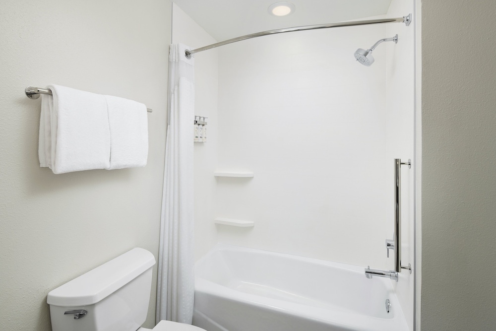 غرفة قياسية بسريرين كوين، Holiday Inn Express and Suites Port St. Lucie West 5/5