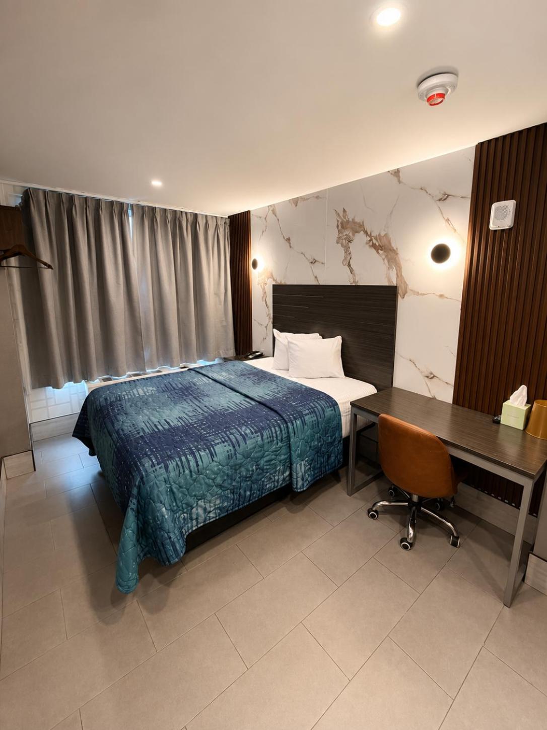 Hotel 365 Bronx 19/50
