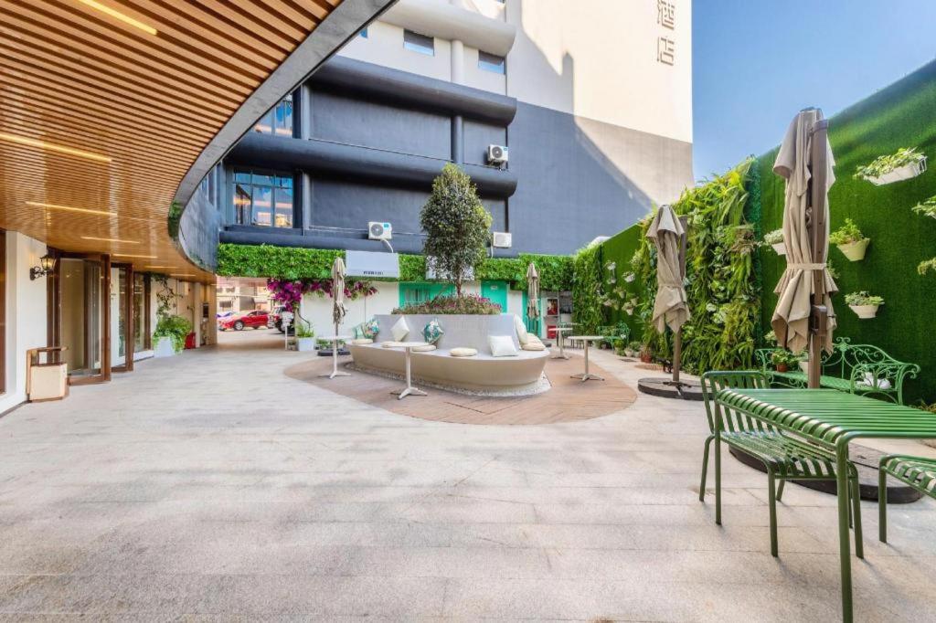 Lavande Hotel (Shenzhenwan Houhai Avenue) 42/45