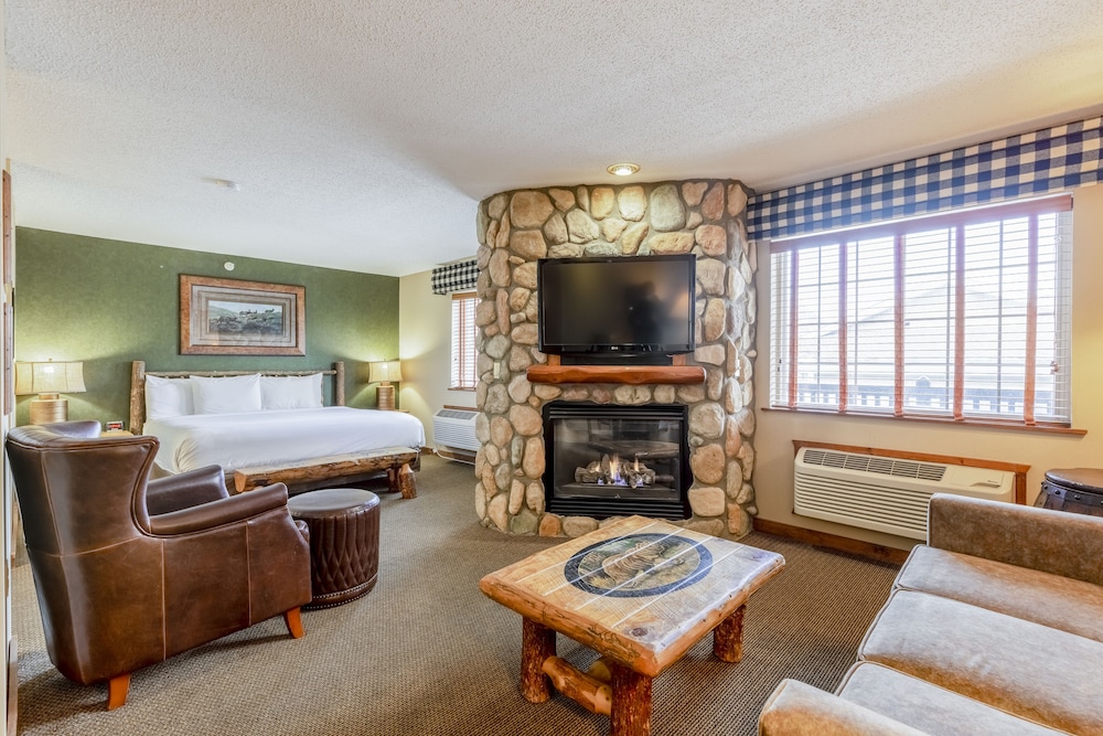 Stoney Creek Hotel Peoria 34/40