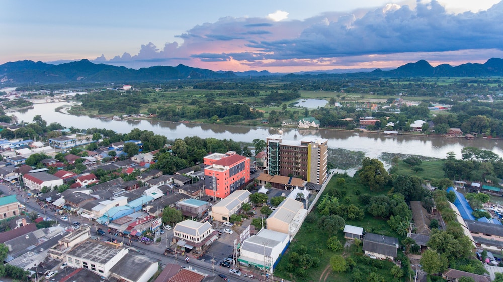 Natee the Riverfront Hotel Kanchanaburi 5/38
