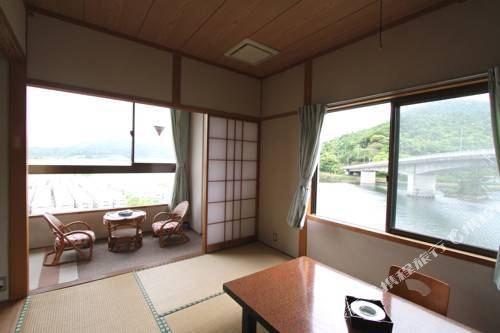 Kuminohama Onsen Shotenkyo 11/12