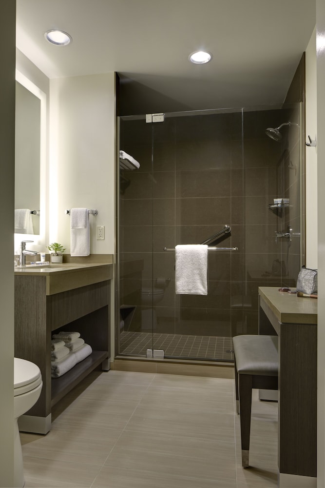 Hyatt House Irvine John Wayne Arpt 18/70