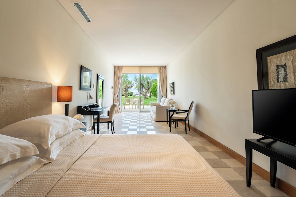 EXCLUSIVE, QUADRUPLE, GROUND FLOOR