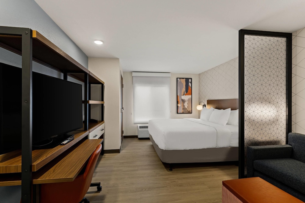 Everhome Suites Clarksville Ft. Campbell Area 28/60