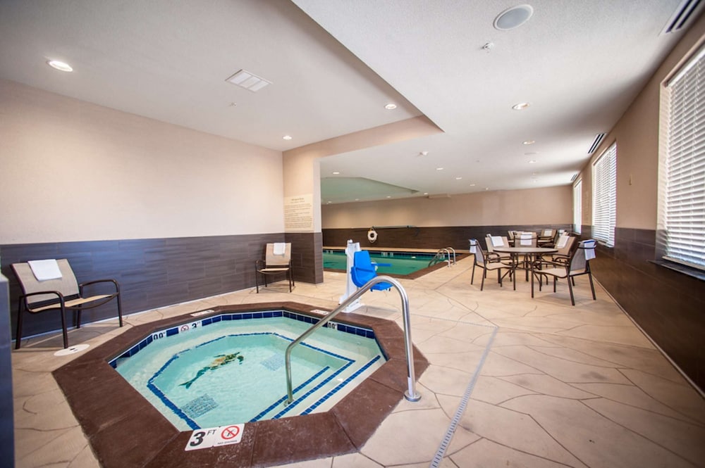 swimming pool spa