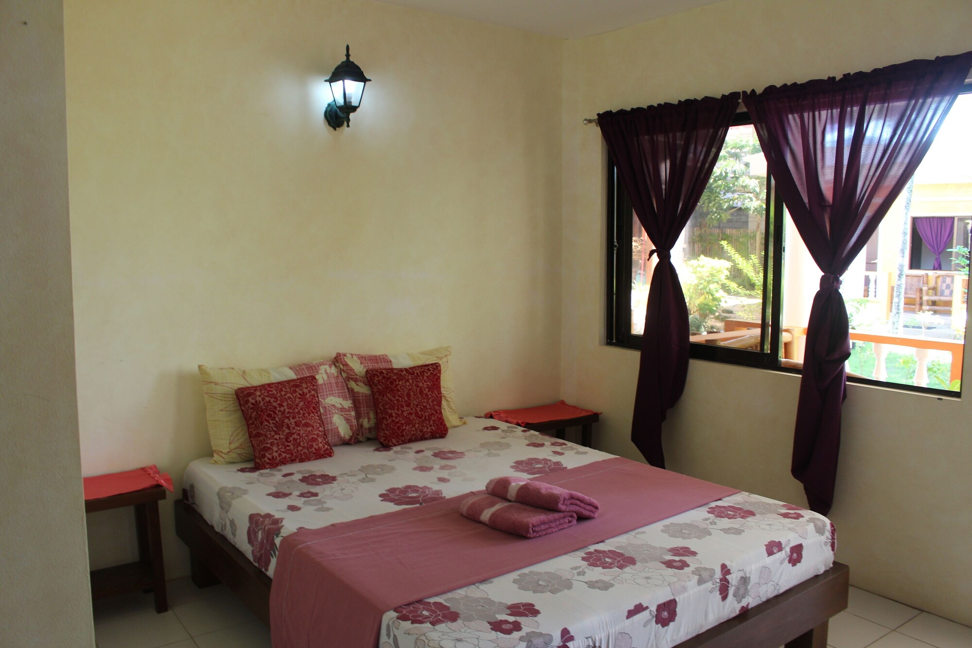 BASIC, DOUBLE BED, GARDEN VIEW