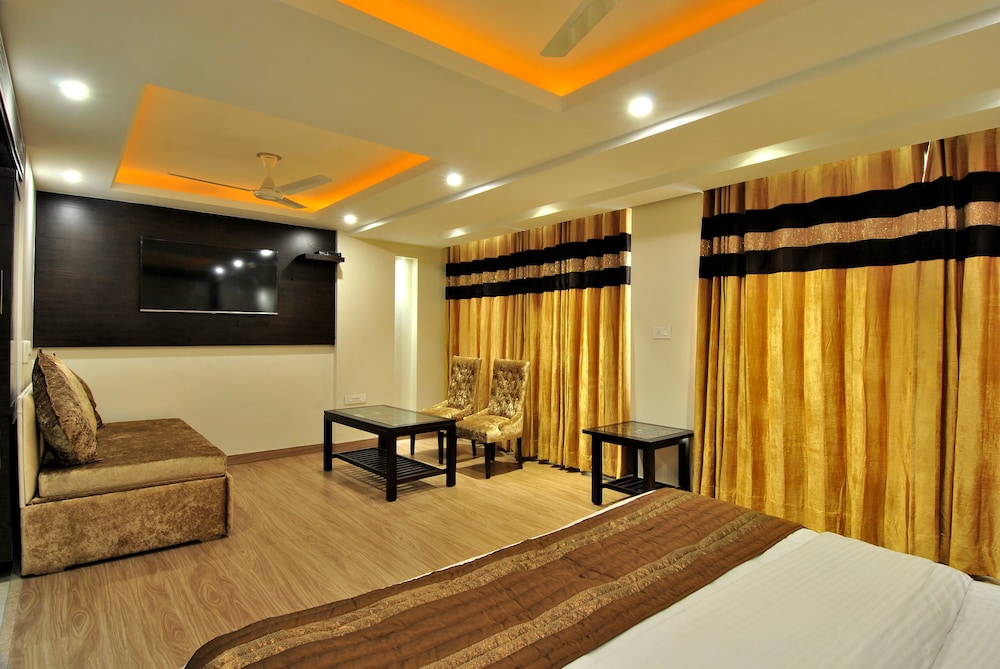 Hotel Sai Miracle 39/47