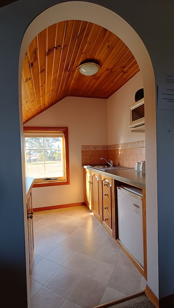 Swansea Cottages & Motel Suites 23/50