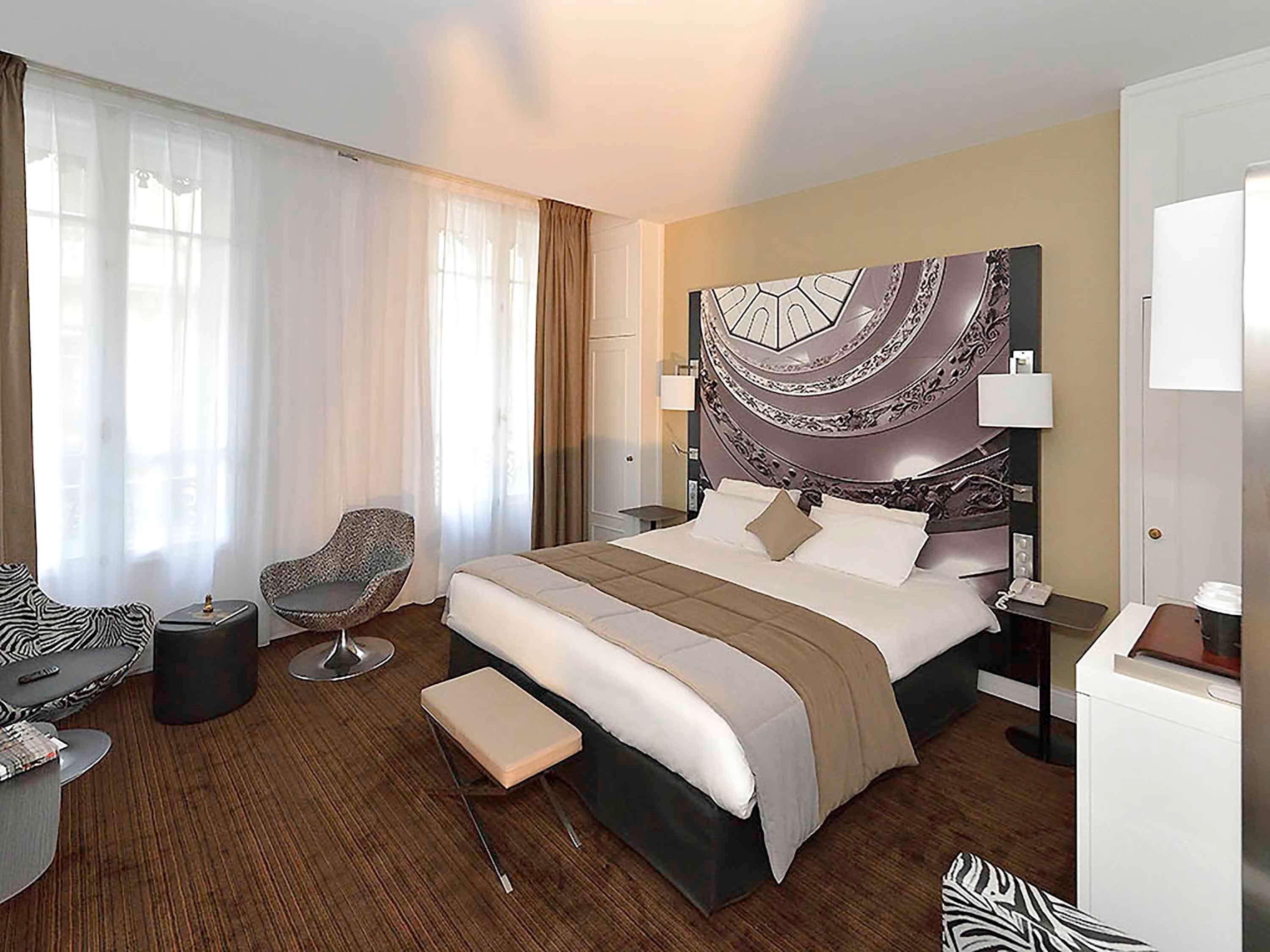 PRIVILEGE, DOUBLE BED