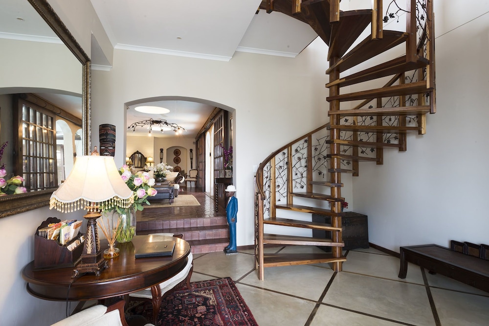 Five Burnham Guesthouse 17/21