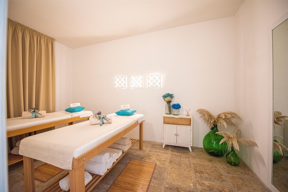 Marenea Suite Hotel - CDSHotels 21/50